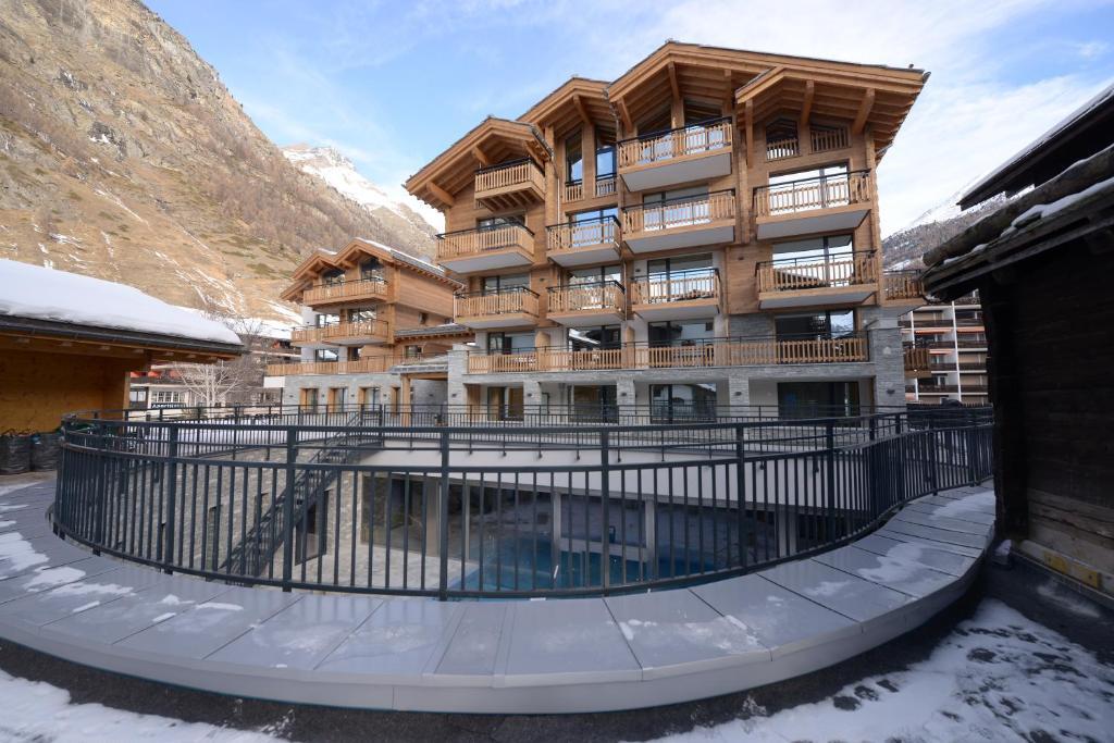 Alpenhotel Fleurs De Zermatt Habitación foto